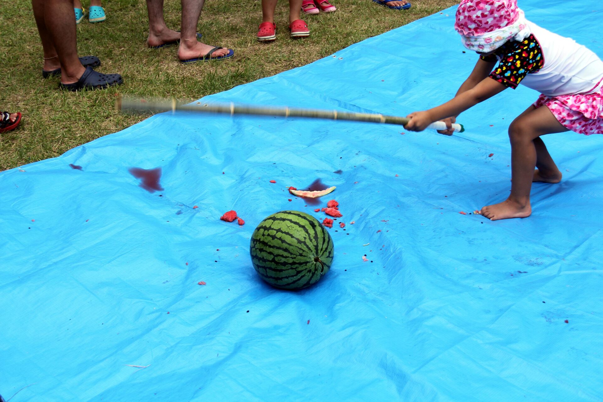 スイカ割り3 三豊市観光交流局 スイカ割り3 三豊市観光交流局