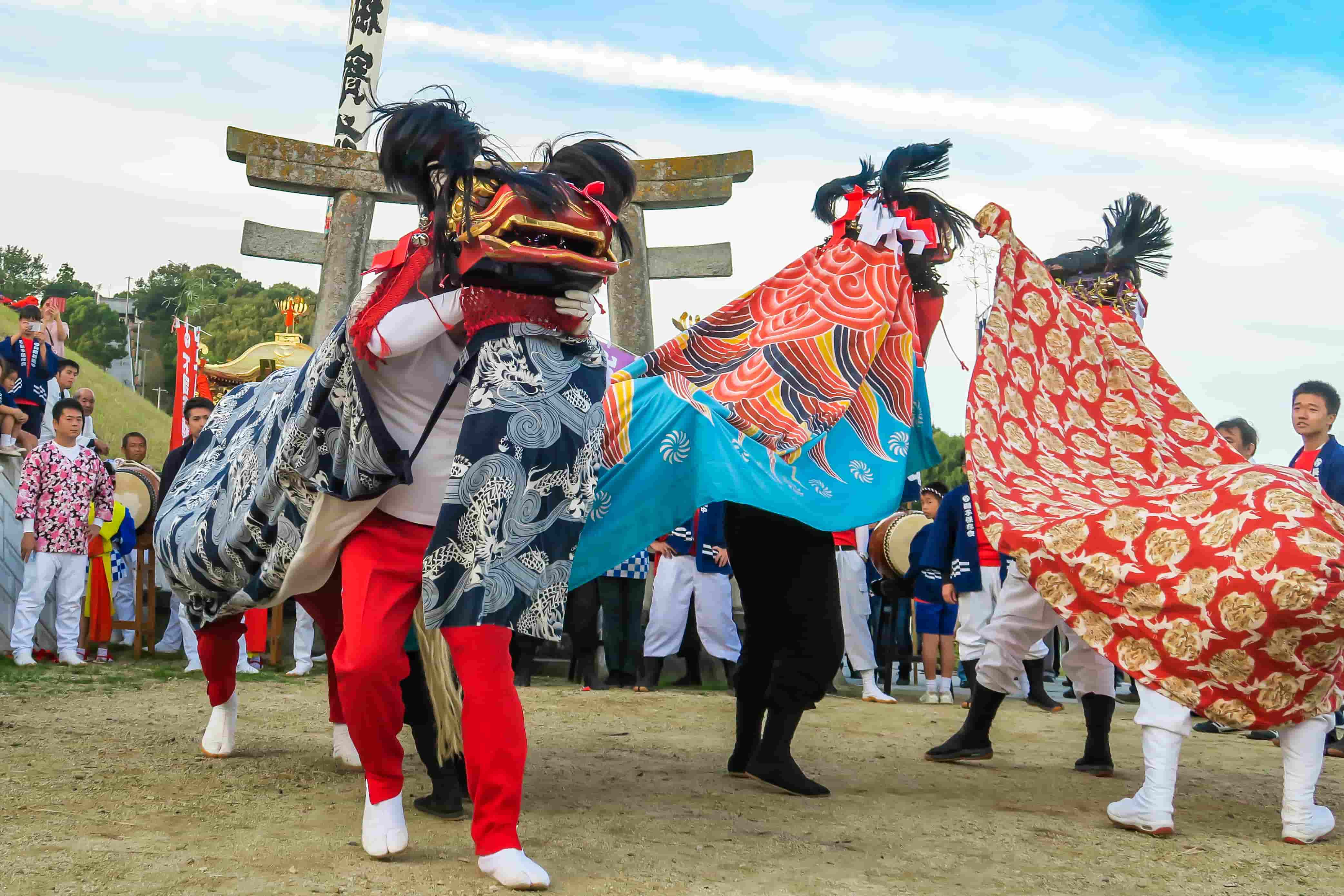 真鍋　学（三豊市）「祝奉納の舞」