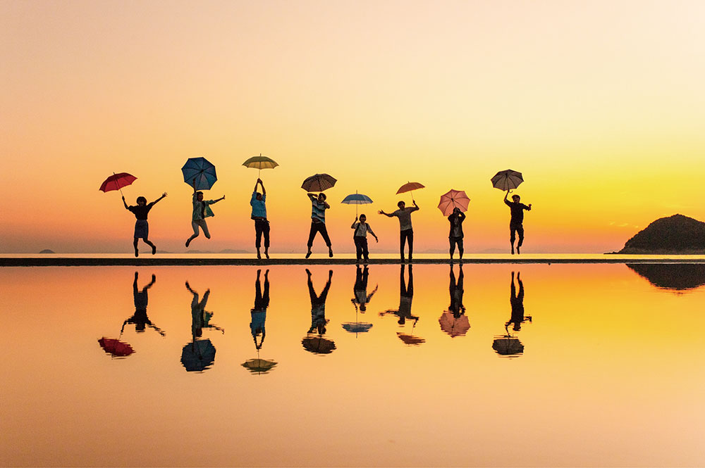 天空の鏡「父母ヶ浜」<br />
