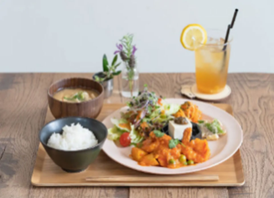 地元の美味しいごはんカフェ<br />
「むく食堂」