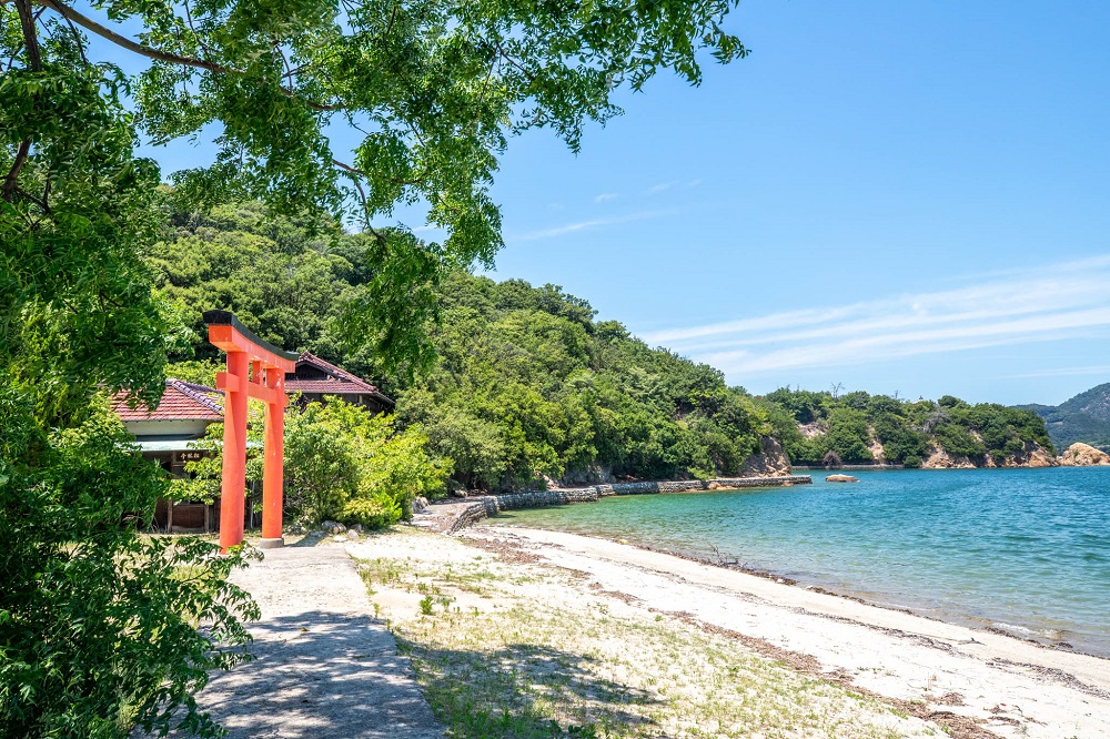 蔦島（つたじま）海水浴場＆キャンプ場